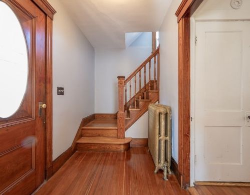 24 Bussey St, Dedham MA 02026-2239 exterior