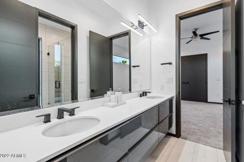 3120 Coolidge St, Phoenix AZ  85016-5033 exterior