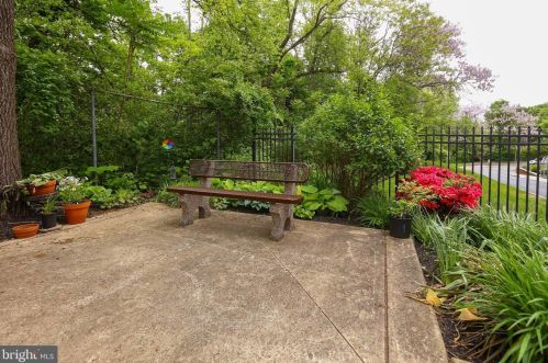 6100 Henry Ave, Philadelphia PA  19128-1502 exterior