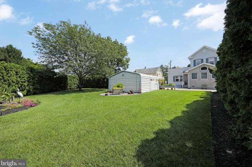 132 Main St, West Deptford NJ 08051-1046 exterior