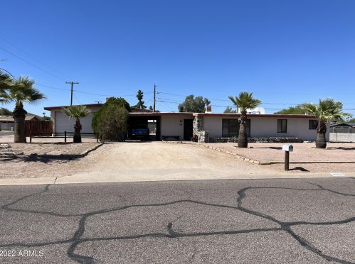 3002 Charter Oak Rd, Phoenix AZ 85032-7449 exterior