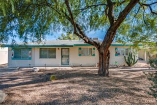 1228 Echo Ln, Phoenix, AZ 85020-3828