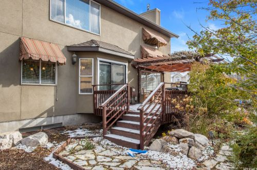 9232 Stone Ridge Cir, Sandy UT 84093-2698 exterior