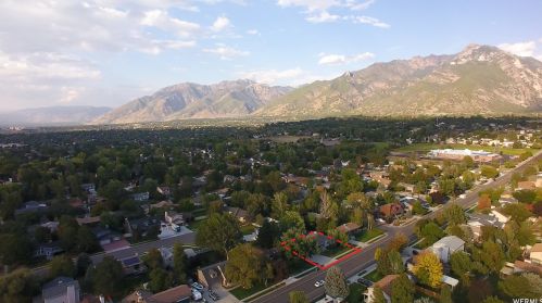 2193 Gyrfalcon Dr, Sandy UT 84092-4049 exterior