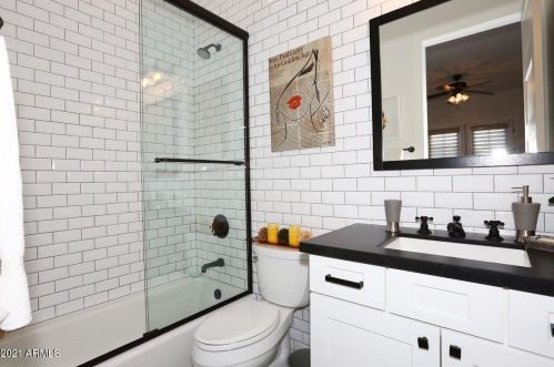 4535 39 St, Phoenix AZ 85008-3018 exterior