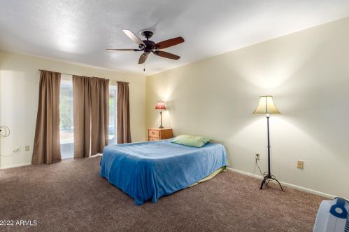 1826 Acoma Dr, Phoenix AZ 85032-4892 exterior