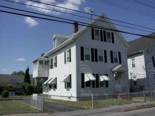 89 Oak St, Taunton, MA 02780-4055