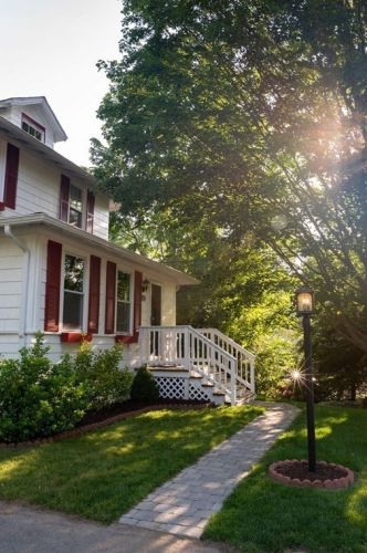 879 High St, East Bridgewater, MA 02324-1707