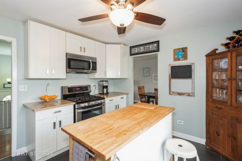 645 Banbury Way, Lemont IL 60440-1057 exterior