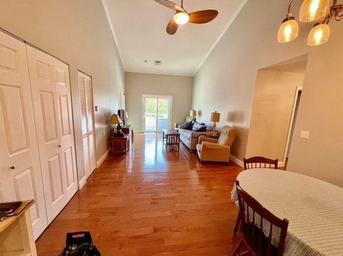 10 Fensmere Ave, Quincy, MA 02169-3113