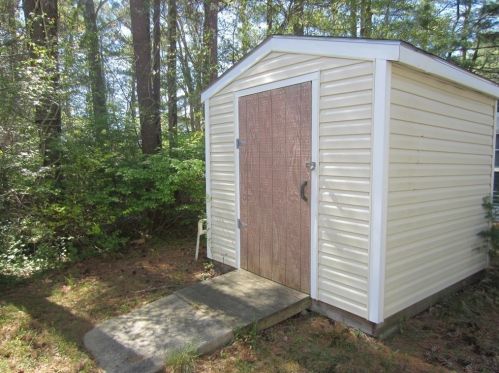 100 Kimberly Ct, Wareham MA 02571-1249 exterior