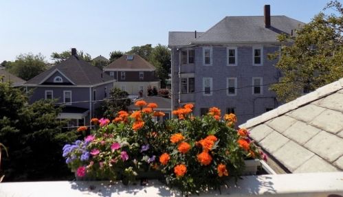 724 Brock Ave, New Bedford MA 02744-2356 exterior