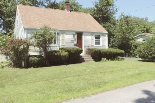 14 Donnellan Cir, Weymouth MA  02191-1715 exterior