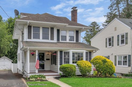 39 Brown Pl, Tinton Falls NJ  07701-2206 exterior