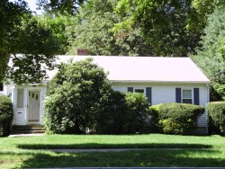 39 Wheeler Rd, Newton, MA 02459-2619
