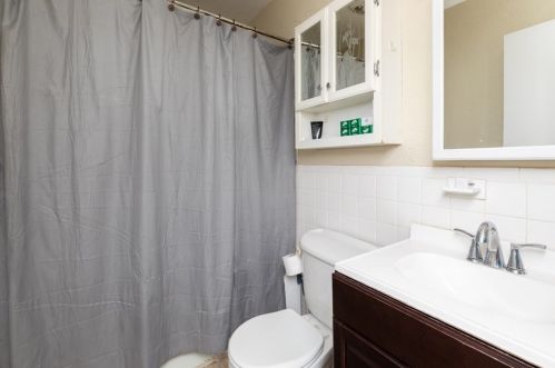 2 Chapel Hill Dr, Plymouth MA  02360-6007 exterior