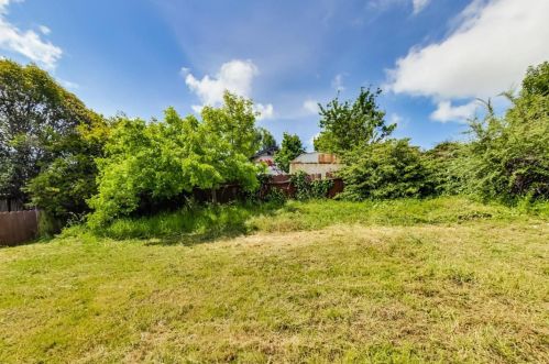 15977 Windsor Dr, San Leandro CA  94578-1415 exterior