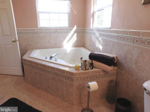 612 Schaeffer Ave, West Deptford NJ 08096-6631 exterior