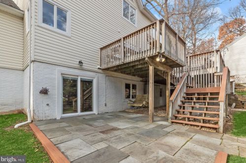 9757 Polished Stone, Columbia MD 21046-2802 exterior