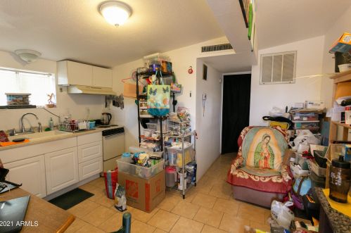 2102 Fairmount Ave, Phoenix AZ 85015-5306 exterior