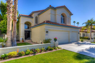 9405 51st St, Phoenix, AZ 85044-5686