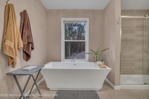 6 Pitney Ln, Jackson Twp NJ 08527-2933 exterior