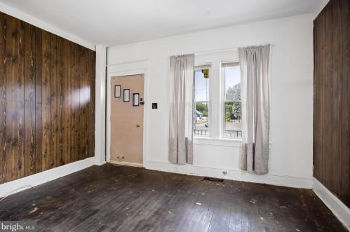 1943 Cooper St, West Deptford NJ 08096-3810 exterior