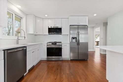 31 Jersey St, Dedham MA  02026-4942 exterior