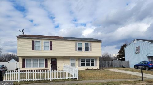 40 Farmhouse Rd, Erial NJ  08081-1609 exterior