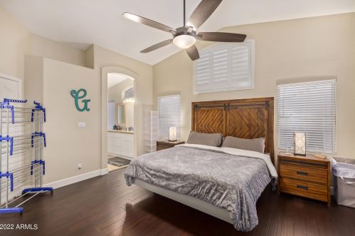 1004 Amberwood Dr, Phoenix AZ  85048-1937 exterior