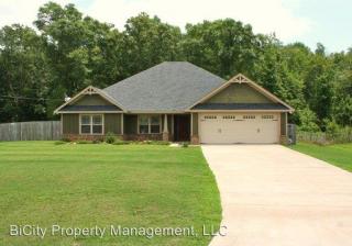 11 Isbell Rd, Fort Mitchell AL  36856-5587 exterior