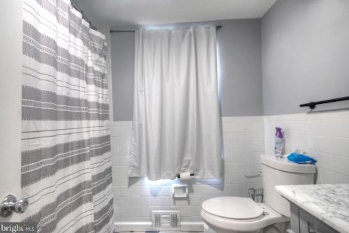 1702 Swedesboro Ave, West Deptford NJ  08066-1517 exterior