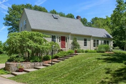 318 Ball Hill Rd, Princeton, MA 01541-1706