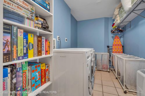 6 Pitney Ln, Jackson Twp NJ 08527-2933 exterior