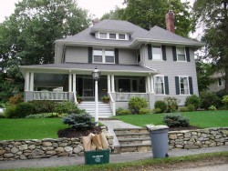 173 Moffat Rd, Newton, MA 02468-1133