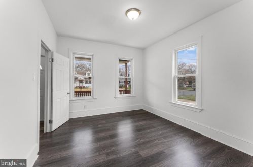 252 Greenwich Ave, West Deptford NJ  08066-2229 exterior