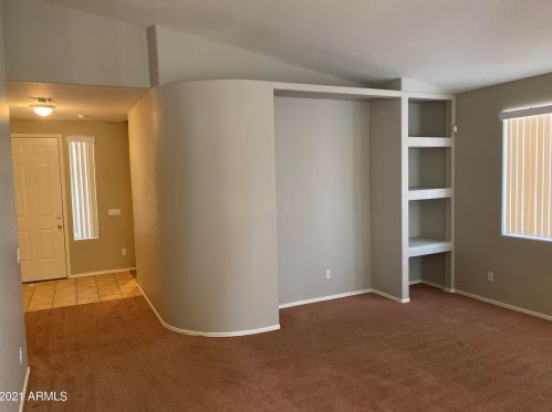 3207 73rd Dr, Phoenix, AZ 85043-7230