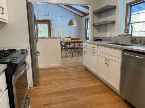 41 Fern Ln, Falmouth, MA 02543-1111