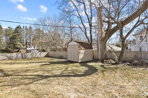 98 Kenberma Rd, Worcester MA 01604-5308 exterior