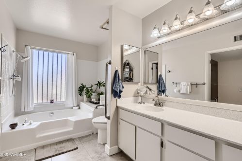 2916 Altadena Ave, Phoenix AZ 85029-3403 exterior