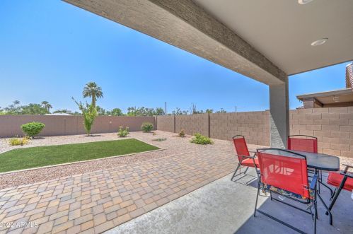 6522 4th St, Phoenix AZ 85042-1010 exterior