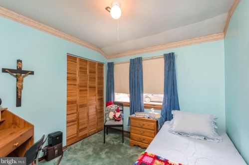 1851 Pt Pleasant Ave, West Deptford NJ 08096-4324 exterior