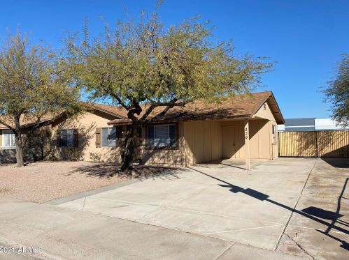 329 69th Ave, Phoenix, AZ 85043-2398