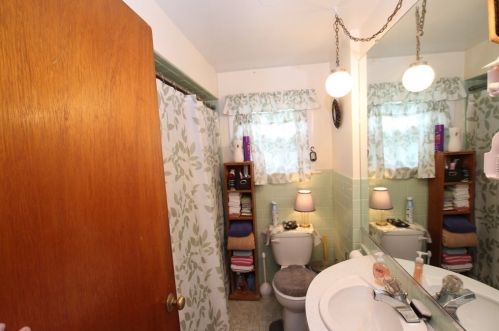 13 Jewett Ter, Worcester MA 01605-3129 exterior