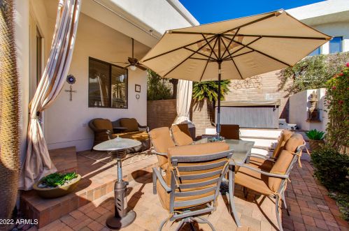 30 Beryl Ave, Phoenix AZ 85020-1536 exterior