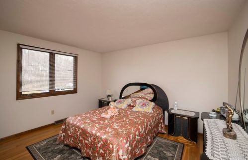 95 Copley Dr, Taunton MA 02780 exterior