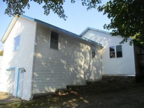 312 Maple St, Winchendon, MA 01475-1308