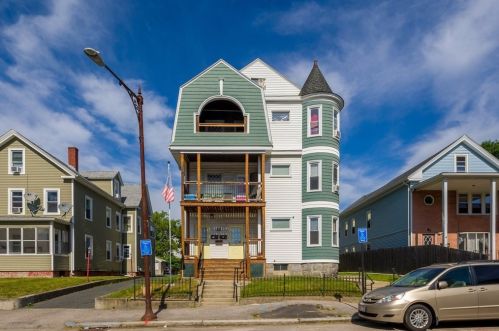 59 Cutler St, Worcester, MA 01604-4811