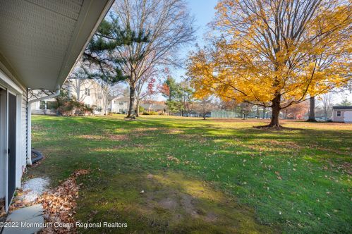 37 Boxwood Ter, Tinton Falls NJ 07701-6704 exterior