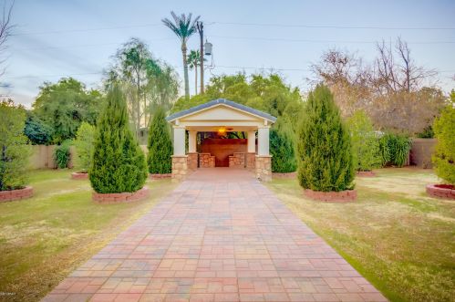 8116 3rd Ave, Phoenix AZ 85086-7203 exterior